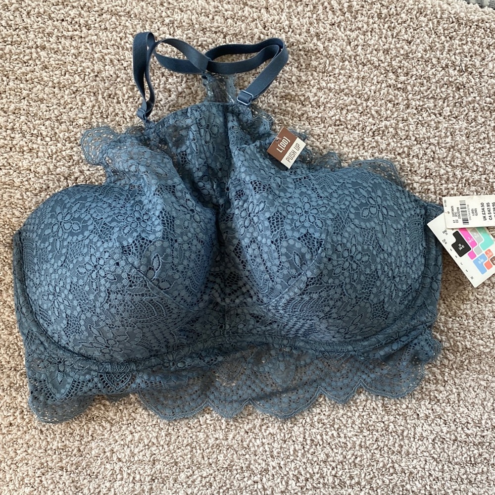 BRALETTE